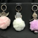 Portachiavi metallo con bagno argento e pon pon con chiama-angeli. CM 16 MADE IN ITALY