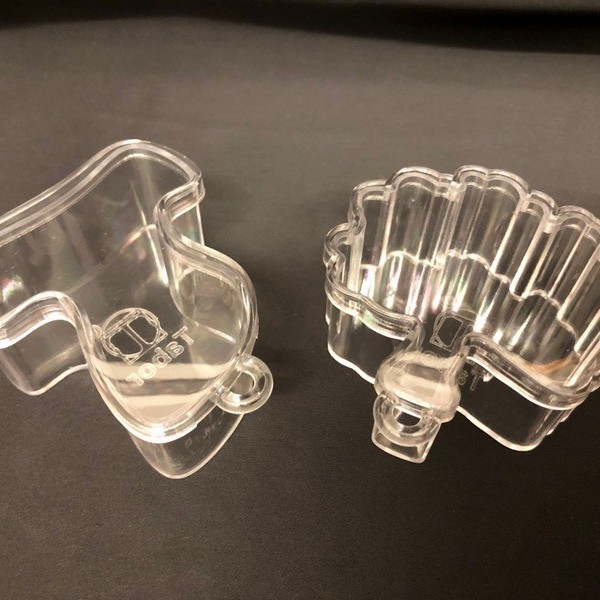 Scatola plexiglass forma tao o albero, con passante. CM 6 H 3 MADE IN ITALY