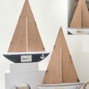 Veliero resina con vela legno. Ass 2. CM 23 H 36
