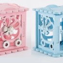 Scatola legno con traforo rosa o azzurro. CM 6x6