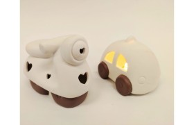 Veicoli porcellana bicolor con luce LED. CM 12x10 H 5.5-9