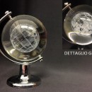 Globo vetro, interno inciso laser, con base metallo. H 6