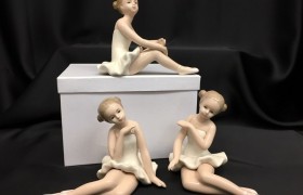 Ballerina porcellana lucida con scatola. Ass 3. H 12