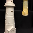 Faro ceramica, decoro gabbiani, con luce LED. Diam. 9,5 H 25