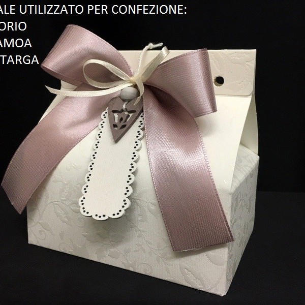 Scatola cartoncino avorio. Base CM 10.5x7 - Parte Contenitiva H 8