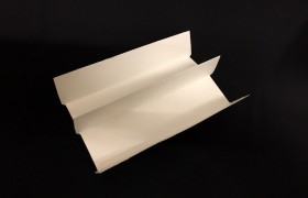 Divisorio in cartoncino. Da chiuso CM 14.3x7 H 3