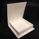 Scatola forma libro in cartoncino. Parte contenitiva CM 15x15 H 4