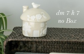 Scatola ceramica forma casa con uccellino ed albero. Diam. 5 H 7