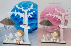 Albero in legno con luce e bimbo resina. H 16
