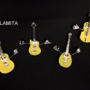 Strumenti in resina gialla con calamita. Ass 4. CM 8x6
