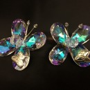 Farfalla cristallo boreale con applicazione strass e placca anniversari. CM 5.5x5.5 H 3 MADE IN ITALY