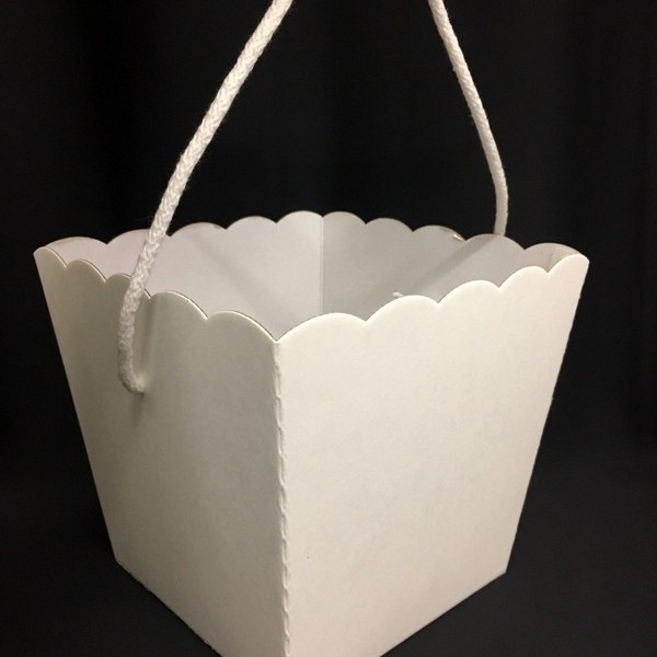 Vaso cartone fibra bianco con manico :BASE CM.15X15: APERTURA CM.20X20 : H CM.17.5