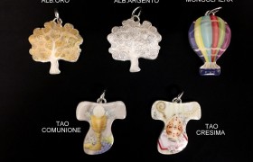 Ciondolo albero ottone bagno argento con lacca colorata. CM 4/5 MADE IN ITALY