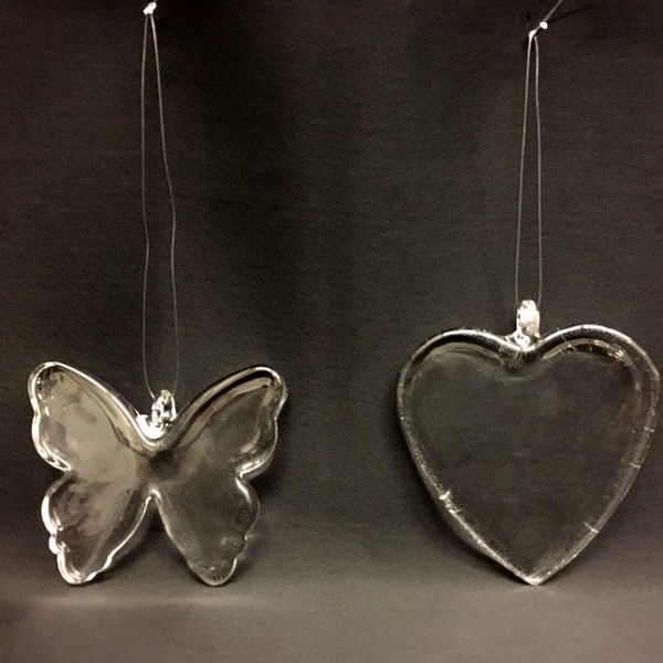 Appendino vetro forma farfalla o cuore. CM 5x6