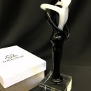 Coppia vetro bianco e nero con base. H 19 con scatola
