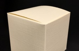 Scatola cartoncino astuccio avorio CM 14x14 H 14