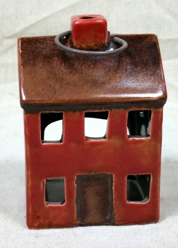 Lanterna foma casetta ceramica rossa e manico 6X4 H9