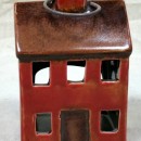 Lanterna foma casetta ceramica rossa e manico 6X4 H9