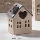 Casetta cuore ceramica con luce LED. H 9 con scatola