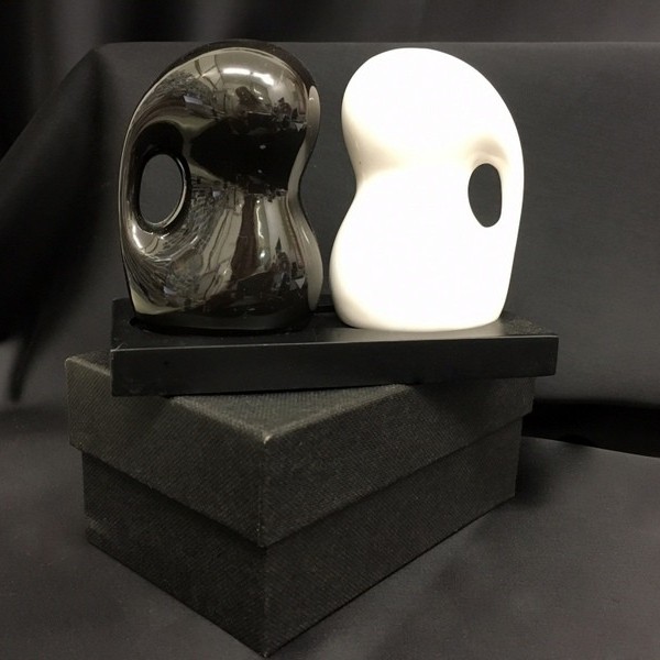 Set sale e pepe ceramica bianco e nero con base e scatola