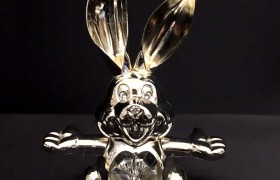 Coniglio in silver con cristalli swarovsky. H 7
