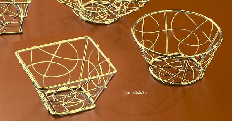 Cestini metallo dorato, ass 2. CM 7.5 Diam. 6