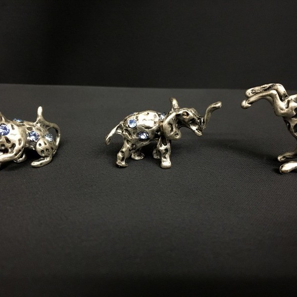 Animali mignon in argento con strass azzurri. CM 2-3