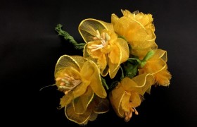 Mazzo 12 fiori gialli organza