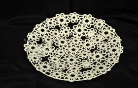 Piatto metallo traforato fiori Diam. 30 H 4