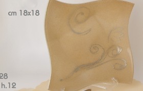 Piatto vetro ambra con immagine farfalla e glitter CM 18x18 con scatola