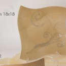 Piatto vetro ambra con immagine farfalla e glitter CM 18x18 con scatola