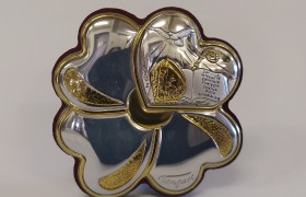 Icona cresima in laminato argento su legno . Diam. 5.5