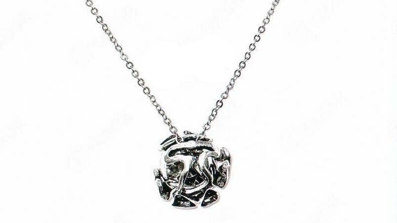 Catena metallo con chiama angeli in ottone con bagno argento. CM 40 circa. MADE IN ITALY