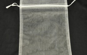 Sacchetto organza con tirante CM 15x23