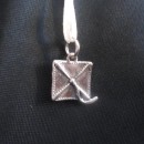 Ciondolo tocco in ottone con bagno in argento CM 2.5. MADE IN ITALY