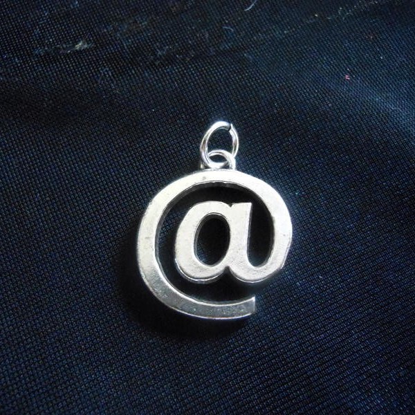 Ciondolo chiocciola di internet in ottone con bagno in argento CM 3. MADE IN ITALY