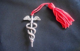 Caduceo in ottone con bagno argento e nappa CM 5. MADE IN ITALY