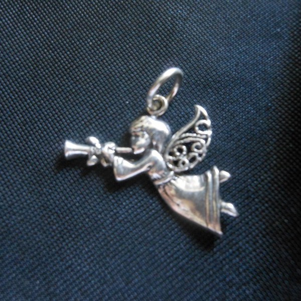 Ciondolo angelo suonatore in ottone con bagno in argento CM 3. MADE IN ITALY