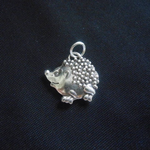Ciondolo riccio in ottone con bagno in argento CM 3 MADE IN ITALY
