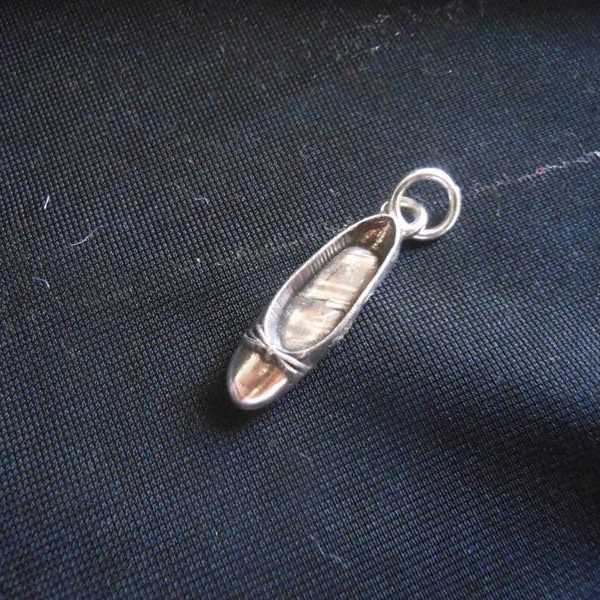 Ciondolo scarpetta da ballerina in ottone con bagno in argento CM 4  MADE IN ITALY