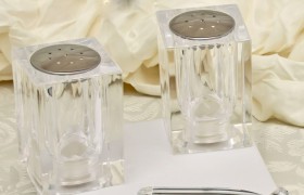 Sale e pepe in plexiglas con scatola
