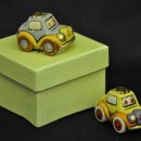 Auto porcellana colorata ass.2 6x4 cm con scatola