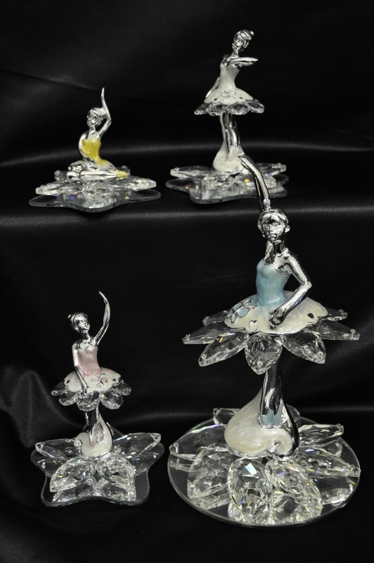 Ballerina resina argentata con gonna e base cristallo H. 20 MADE IN ITALY