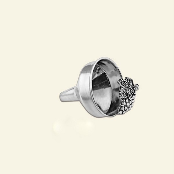 Mini imbuto in ottone con bagno argento.MADE IN ITALY