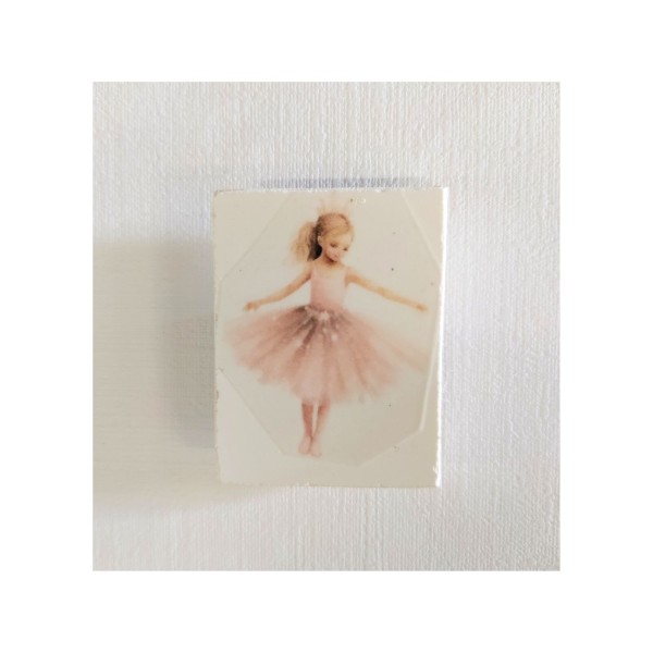Magnete ceramica bianca ballerina.MIS.3X4CM