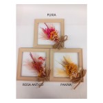 Quadro con composizione fiori secchi.