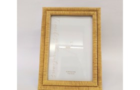 P/foto resina effetto rattan MIS.13X18 LUCE 10X15CM