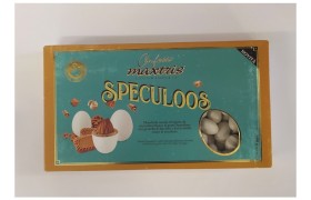 Mandorla tostata ricoperta da cioccolato bianco gusto SPECULOOS con granella di biscotto e da un sottile strato di zucchero.KG.1