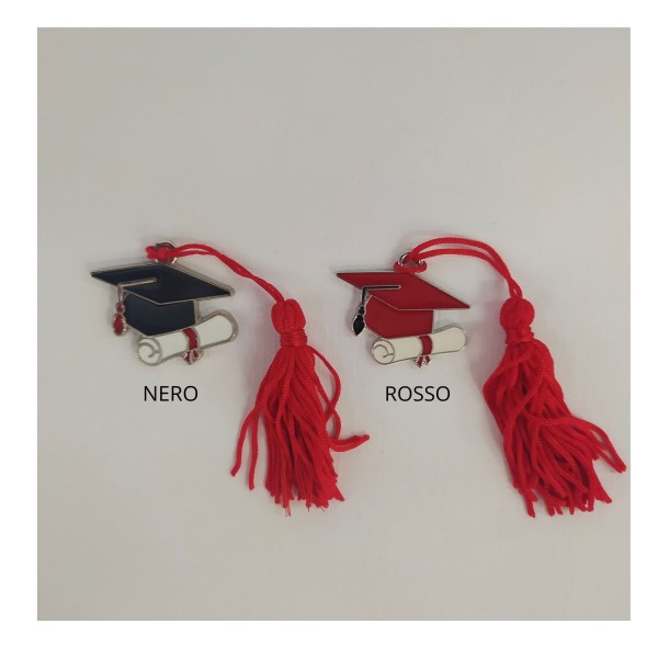 Tocco laurea rosso o nero in zama con nappa. CM 4