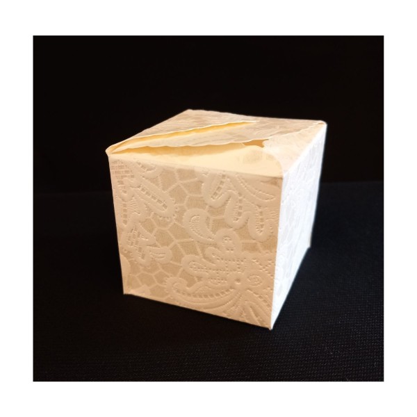 Scatola a rombo in cartoncino macramè.MIS.5X5X5CM